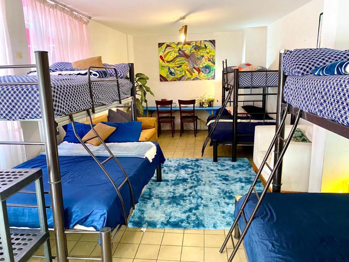 Free Spirit Hostel กัวดาลาฮารา ภายนอก รูปภาพ