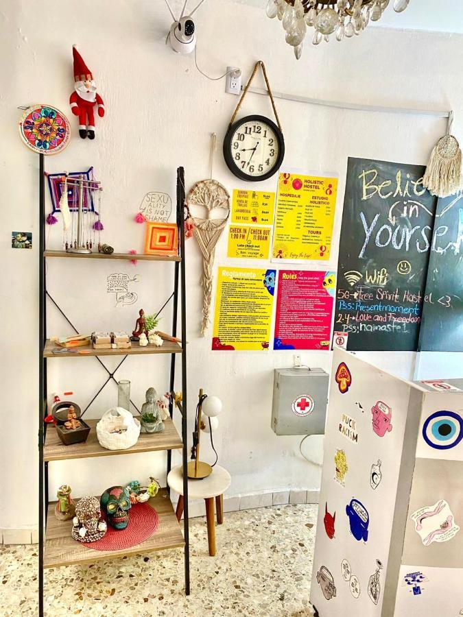 Free Spirit Hostel กัวดาลาฮารา ภายนอก รูปภาพ