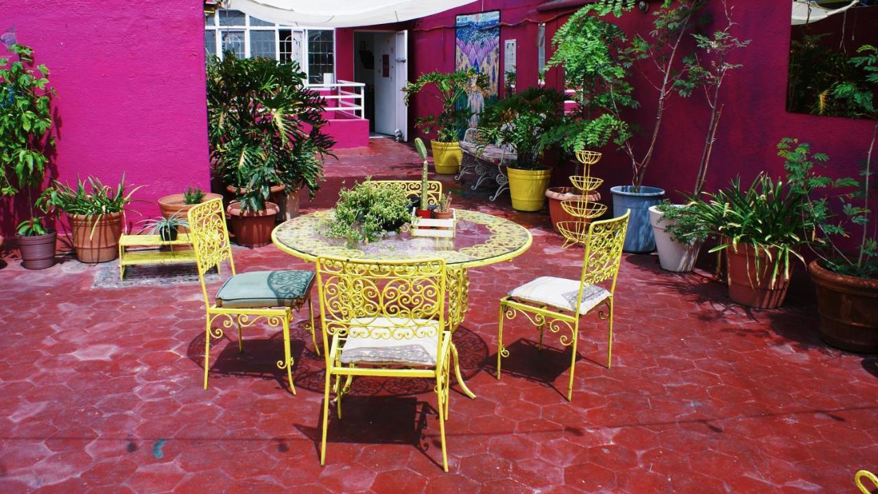 Free Spirit Hostel กัวดาลาฮารา ภายนอก รูปภาพ
