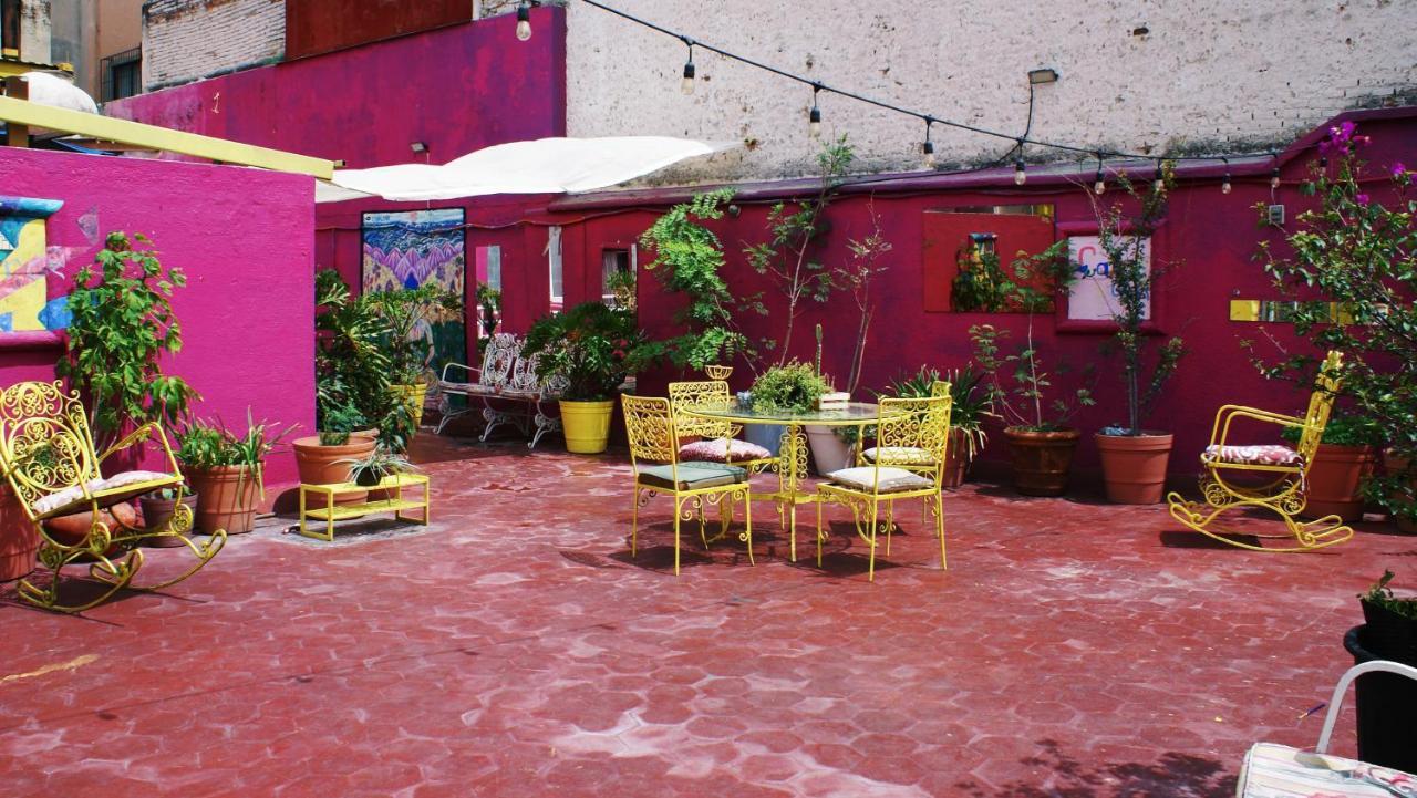 Free Spirit Hostel กัวดาลาฮารา ภายนอก รูปภาพ